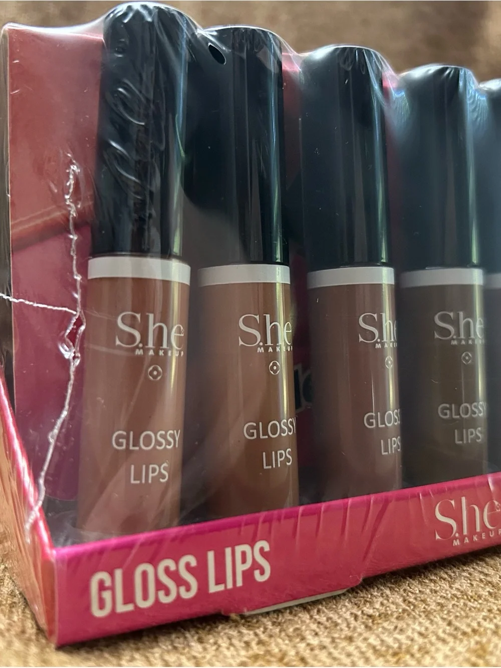 N/A glossy lips